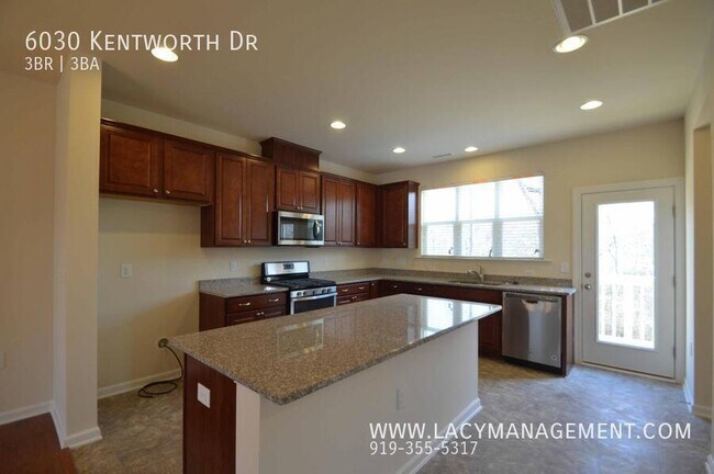 Foto del edificio - 6030 Kentworth Dr