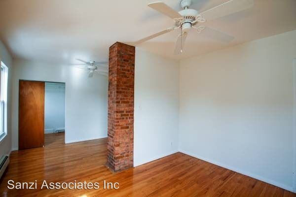 Building Photo - 4 br, 2 bath House - 136 Bruyn Ave.