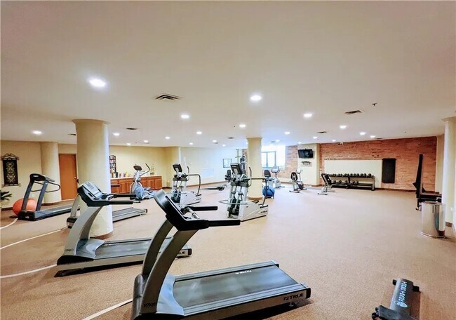 Foto del edificio - 401 W Shoreline Dr