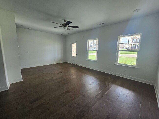 Foto del edificio - 927 Nance Ln