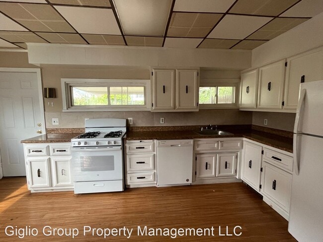 Building Photo - 3 br, 1 bath House - 240 Theodore Street