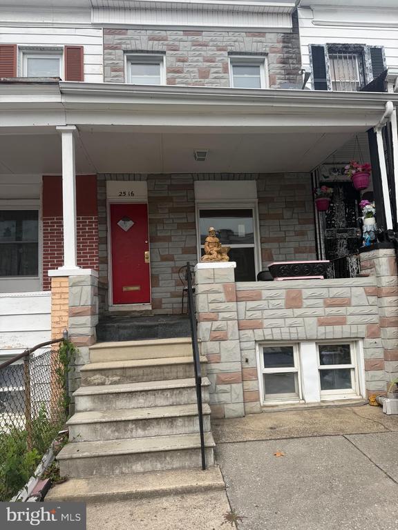 Building Photo - 2516 Lauretta Ave