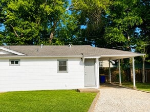 Building Photo - 300 Delmar Ct