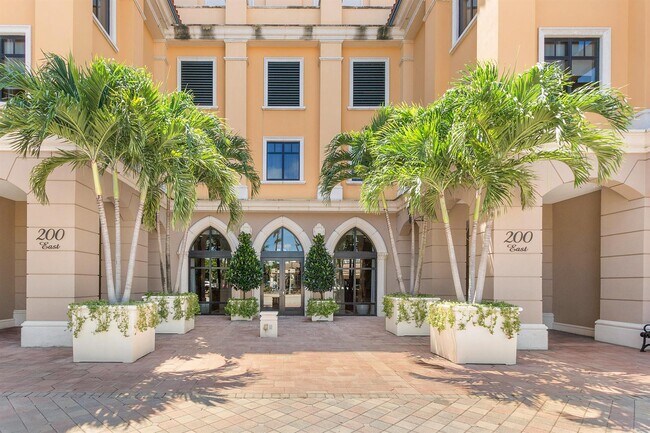 Building Photo - 200 E Palmetto Park Rd