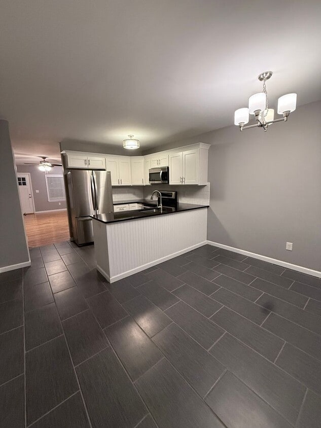 Primary Photo - Beautifully Renovated 2 bedroom home with office.
