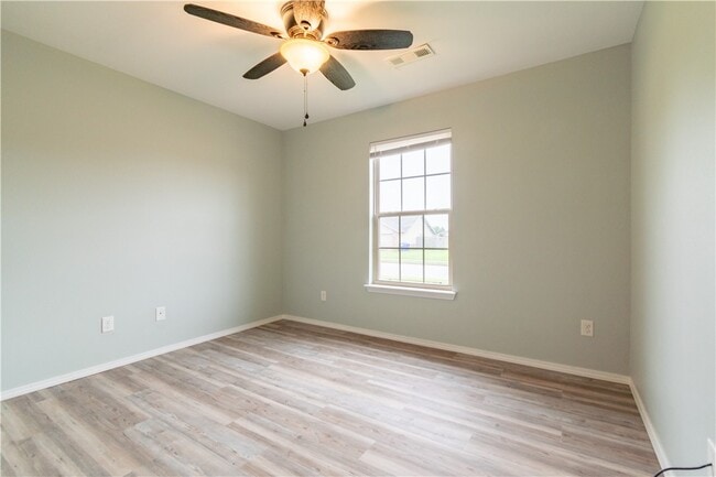 Building Photo - 992 Josie Kate Ln