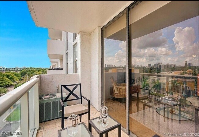 Foto del edificio - 13499 Biscayne Blvd