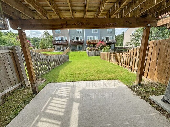 Building Photo - 1404 Whitehurst Way