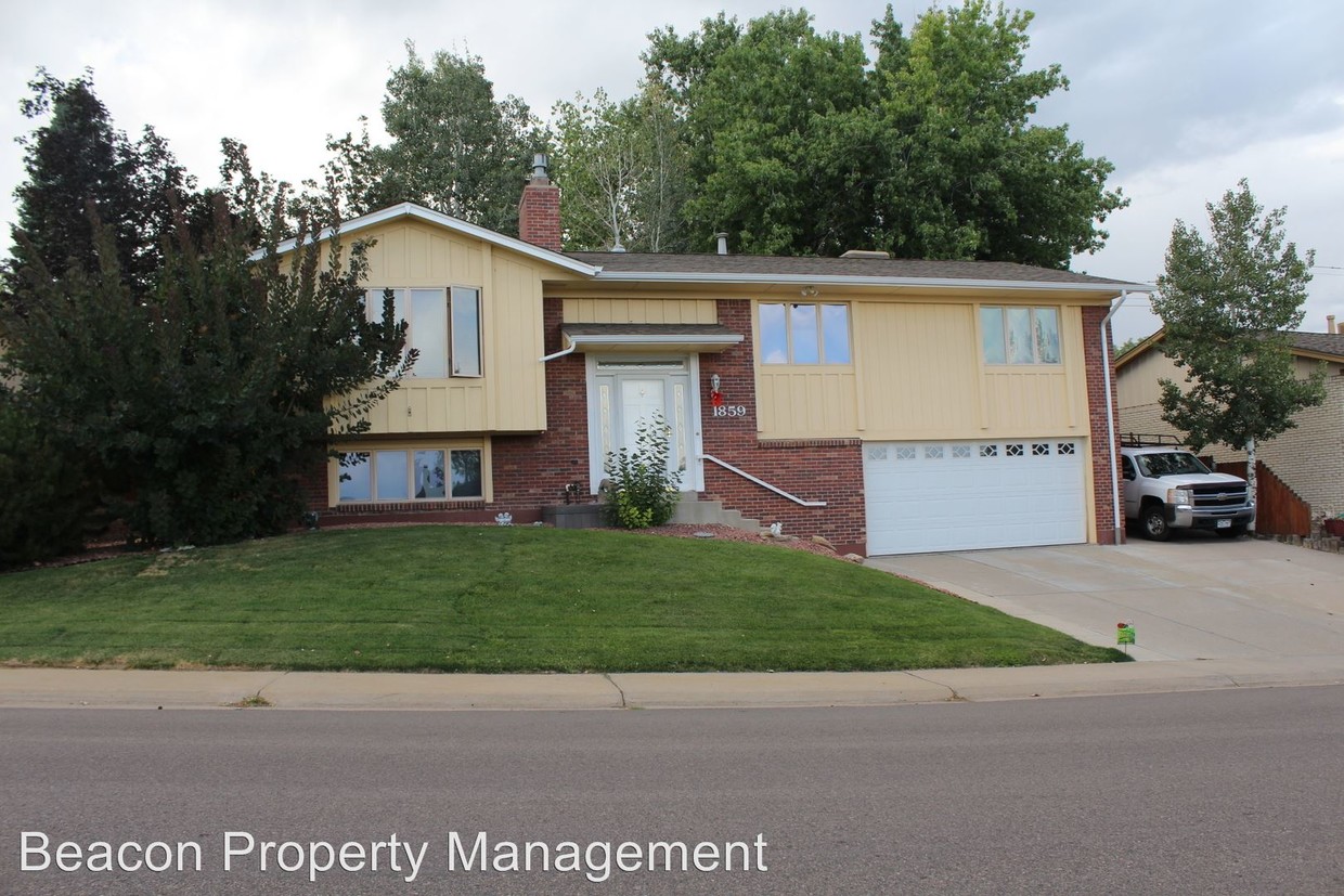 Foto principal - 4 br, 3 bath House - 1859 S. Beech St