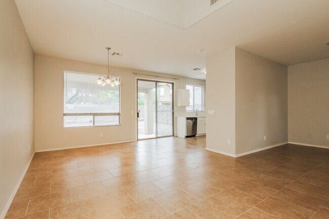 Foto del edificio - 11414 W Apache St