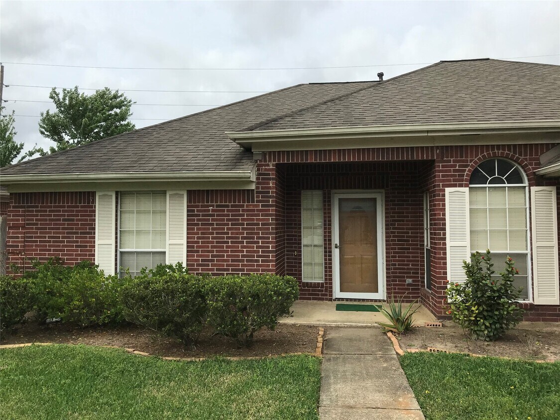 Foto principal - 2922 Russett Pl W