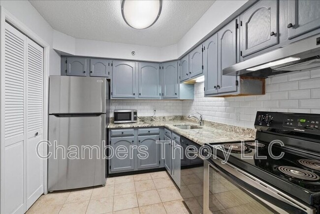 Photo - 1301 N Courthouse Rd