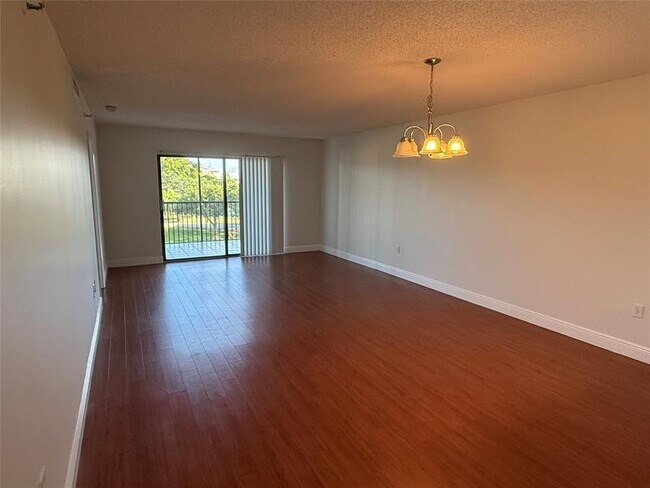 Foto del edificio - 2334 S Cypress Bend Dr