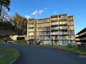 Building Photo - 95-2047-2047 Waikalani Pl