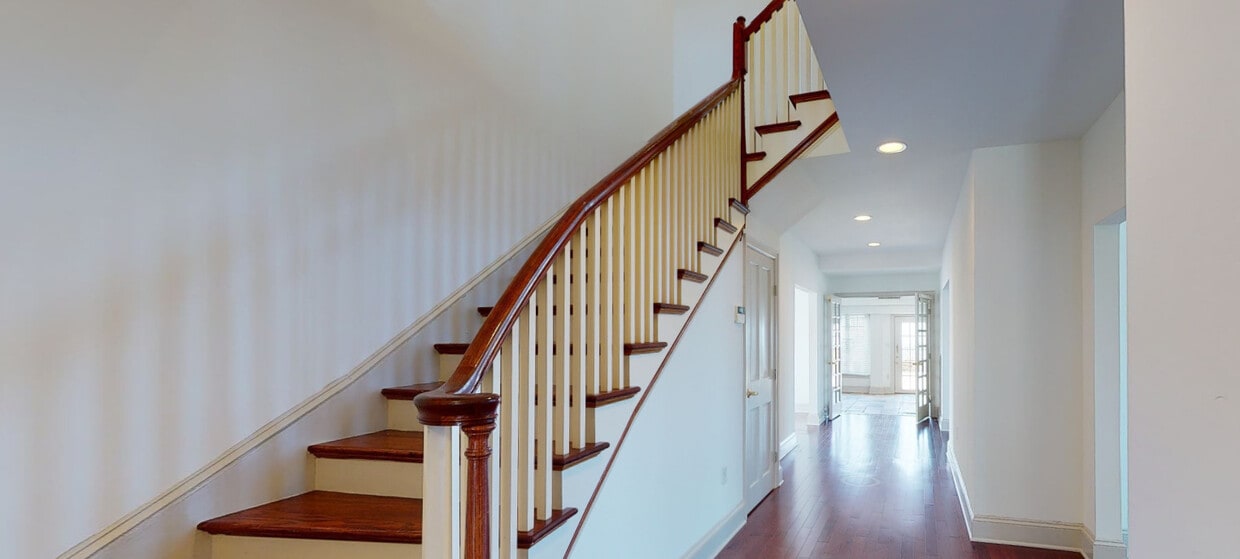 Photo - The Drake Apartments