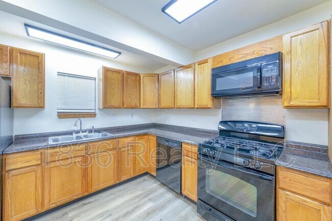 Foto del edificio - 102 E 52nd St