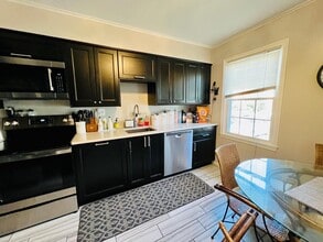 Building Photo - 6046 Bonnie Bern Ct