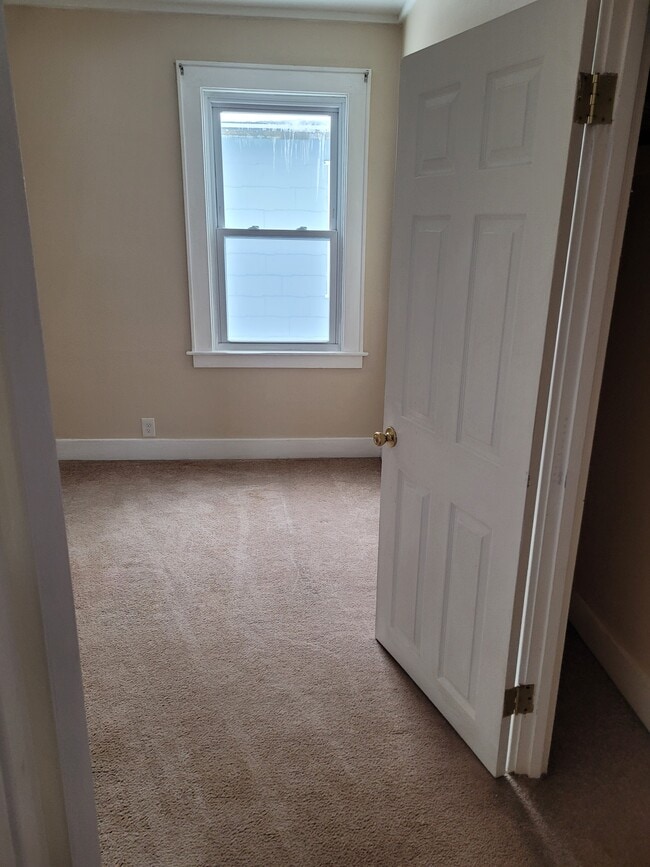 Dormitorio - 241 Nichols Ave