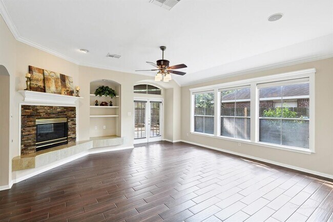 Foto del edificio - 7211 Bethany Bay Dr