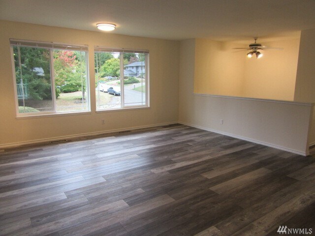 Foto del edificio - 12915 SE 164th St