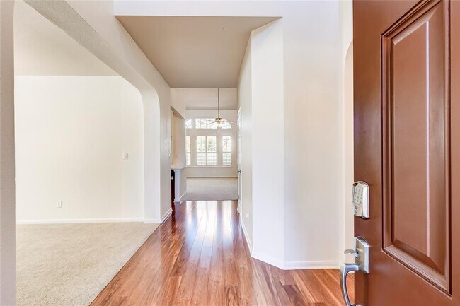Foto del edificio - 15617 Pumpkin Ridge Dr