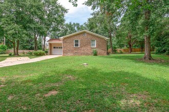 Building Photo - 302 Antler Dr