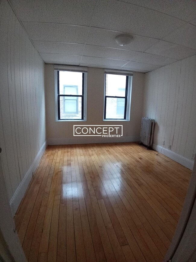 Building Photo - 437 Cambridge St