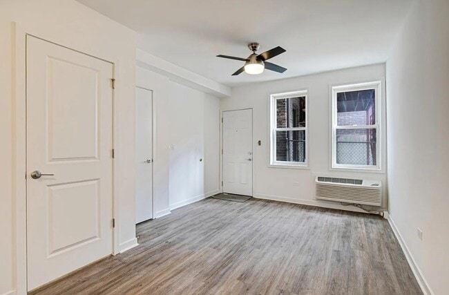 Building Photo - 1244 N Bosworth Ave