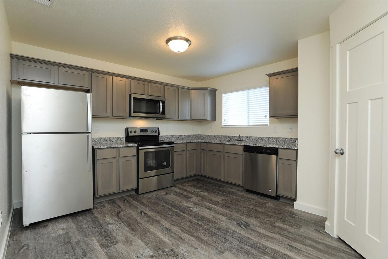 Foto principal - Exclusively marketed by Dayna Sullivan wit...