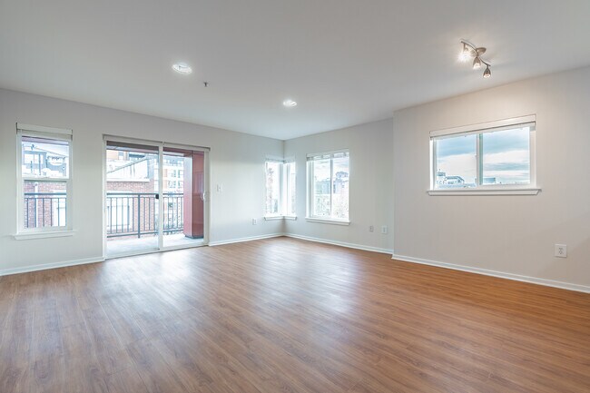 Foto del edificio - First & Republican Building