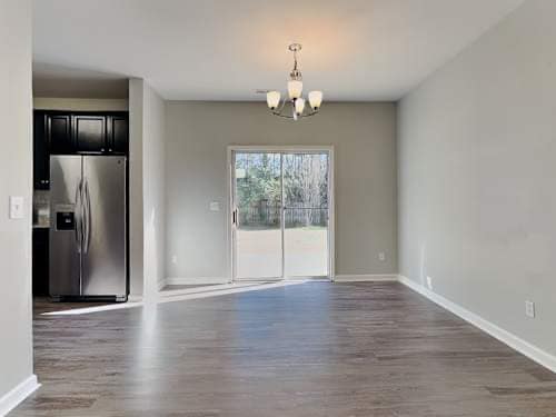 Building Photo - 515 Meadowbrook Dr