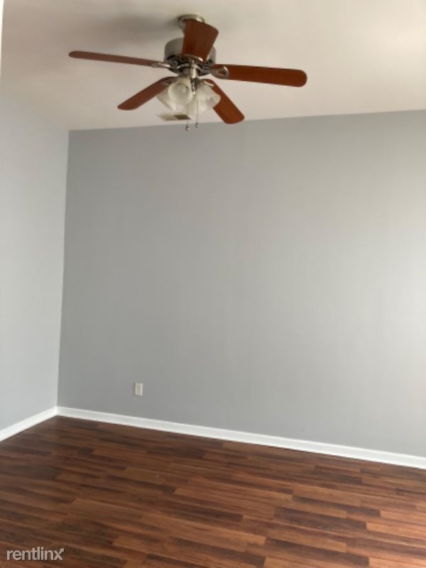 Foto del edificio - 3 br, 1 bath Apartment - E 72nd St 2 Unit 2