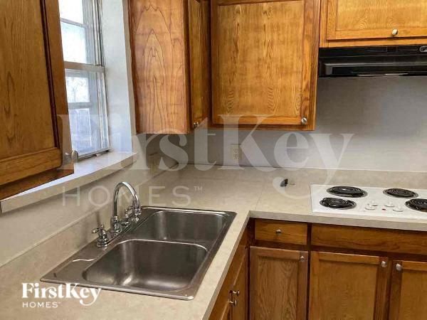 Building Photo - 6481 Whitehurst Dr