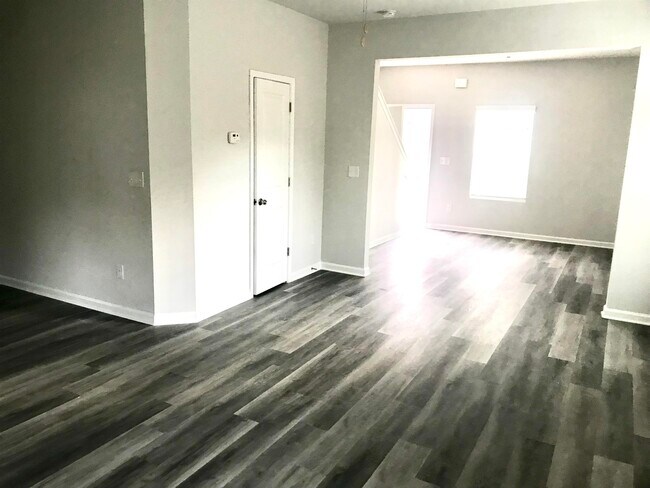 Building Photo - 106 Ison Woods Ct