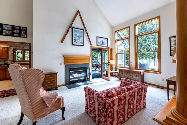 Foto del edificio - 12 Woodland Ln