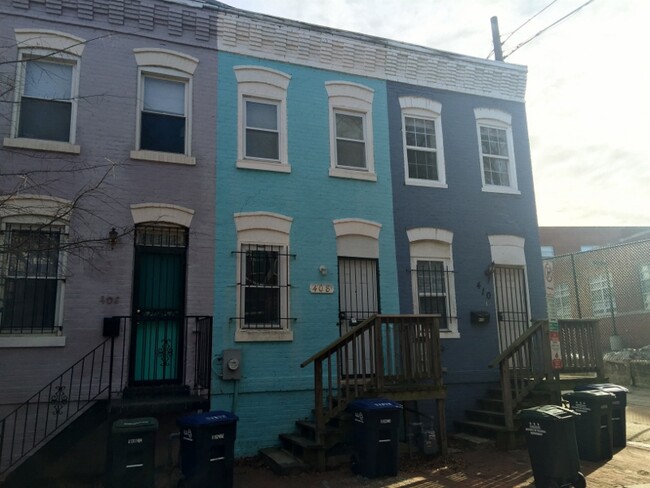 Building Photo - 408 Franklin St NW