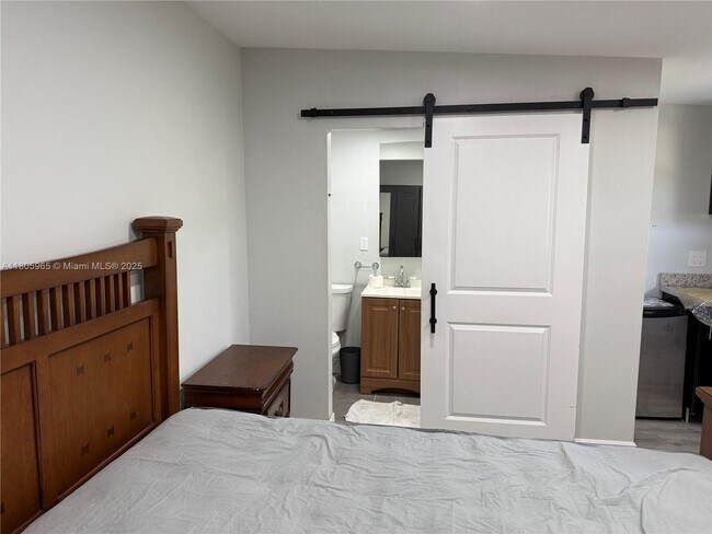 Foto del edificio - 21025 SW 210th Ave