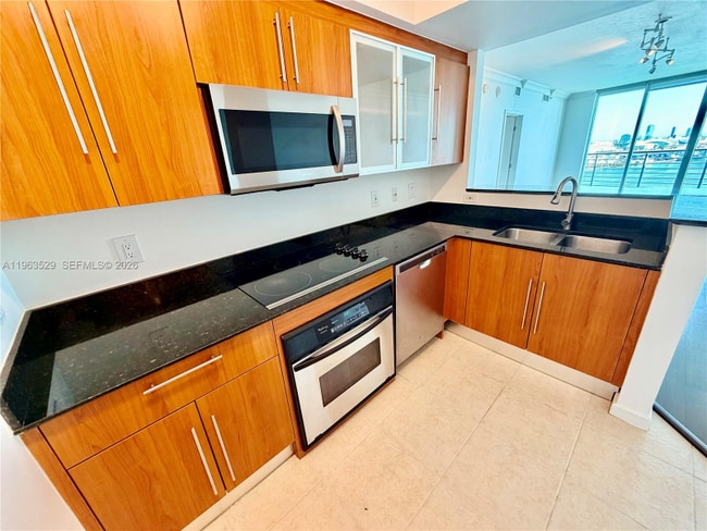 Photo - 335 S Biscayne Blvd Apartment