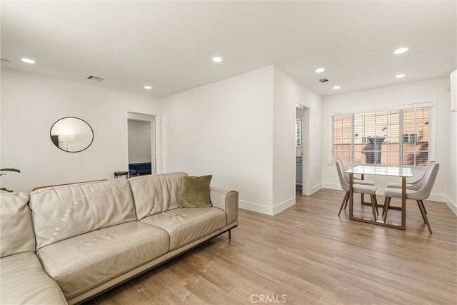 Foto del edificio - 6067 Jaymills Ave