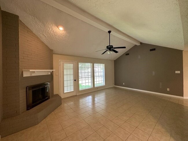 Foto del edificio - 239 Kings Way