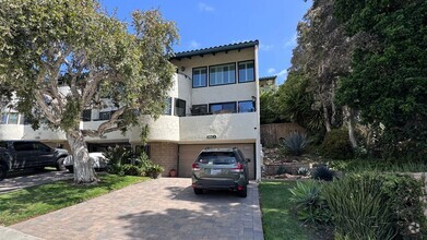 Building Photo - 7304 Alicante Rd