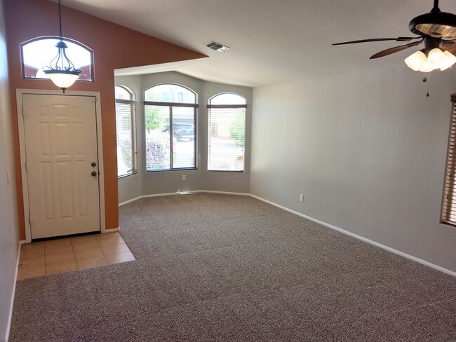 Building Photo - Beautiful Maricopa 3 Bedroom 2 Bath Home