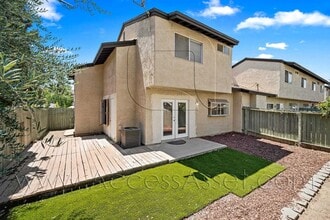 Building Photo - 661 Parkview Dr