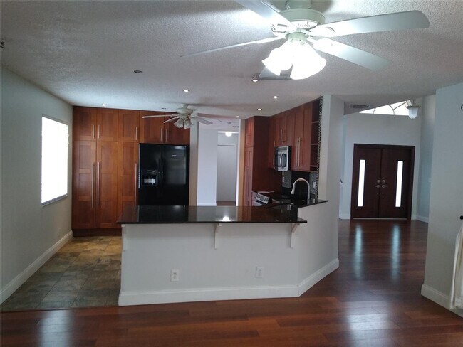 Foto del edificio - 17376 Southwest 21st Street, Miramar, FL 3...