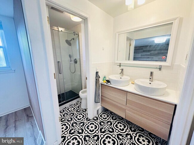 Foto del edificio - 813 Arnold St