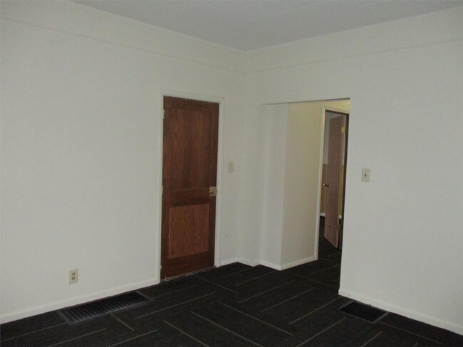 Building Photo - 2122 1st Ave