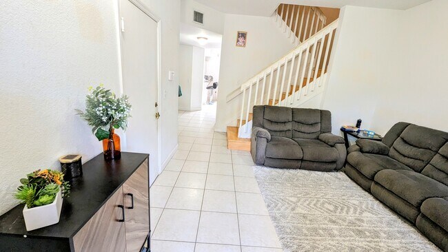 Foto del edificio - 8124 SW 119th Path