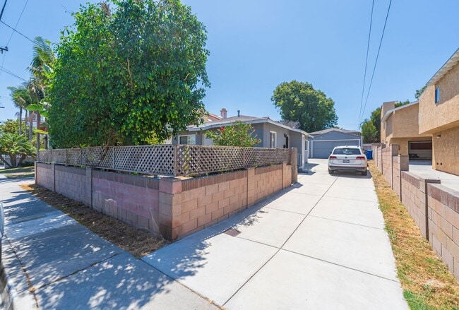 Building Photo - Cozy Redondo Beach Rental