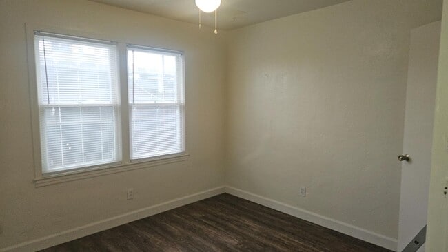 Building Photo - 3445 E Terrace Ave