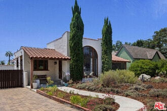 Building Photo - 1700 Morada Pl